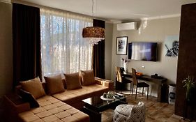 Luxury Apartments Ivon